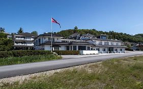 Aursnes Hotell