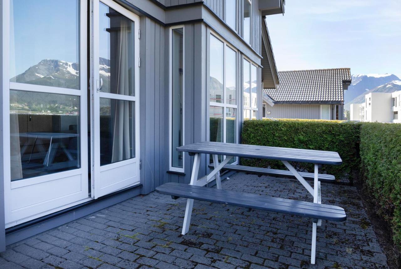 Aursnes Hotell Sykkylven Exterior foto