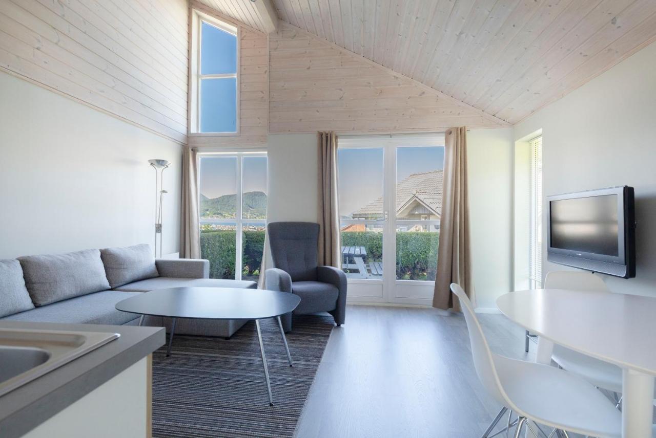 Aursnes Hotell Sykkylven Exterior foto