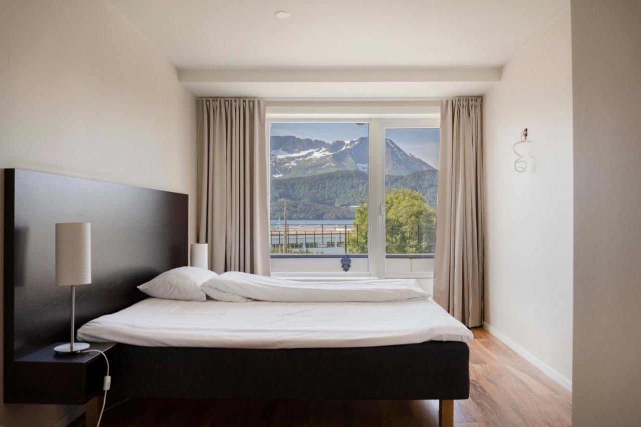 Aursnes Hotell Sykkylven Exterior foto