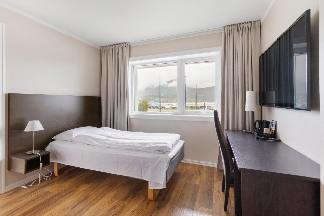 Aursnes Hotell Sykkylven Exterior foto